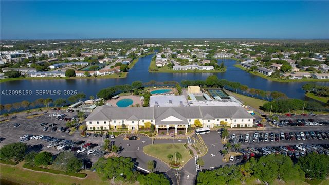 107 Canterbury E 107, West Palm Beach, FL 33417
