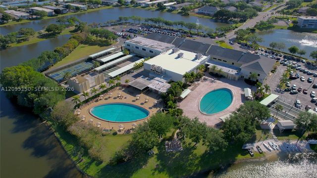 107 Canterbury E 107, West Palm Beach, FL 33417