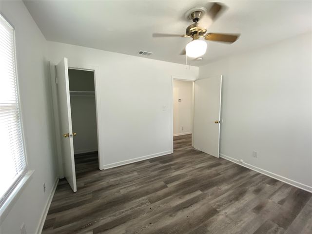 425 Wanda Way, Hurst, TX 76053