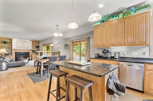 370 Liberty Heights Drive, Chaska, MN 55318