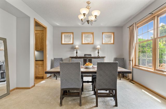 370 Liberty Heights Drive, Chaska, MN 55318