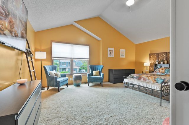 370 Liberty Heights Drive, Chaska, MN 55318