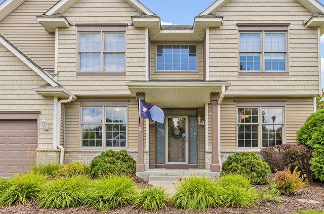 370 Liberty Heights Drive, Chaska, MN 55318