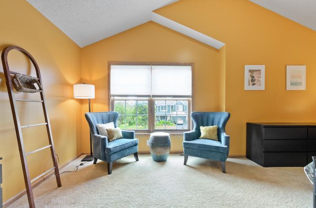 370 Liberty Heights Drive, Chaska, MN 55318