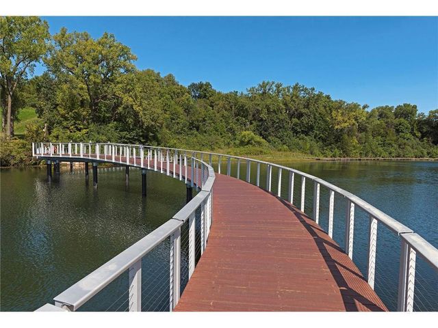 370 Liberty Heights Drive, Chaska, MN 55318