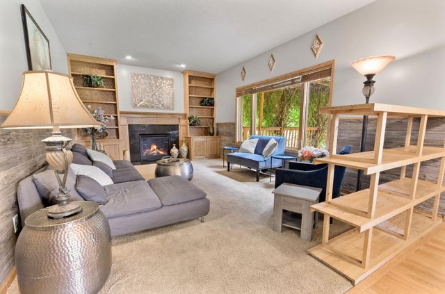 370 Liberty Heights Drive, Chaska, MN 55318