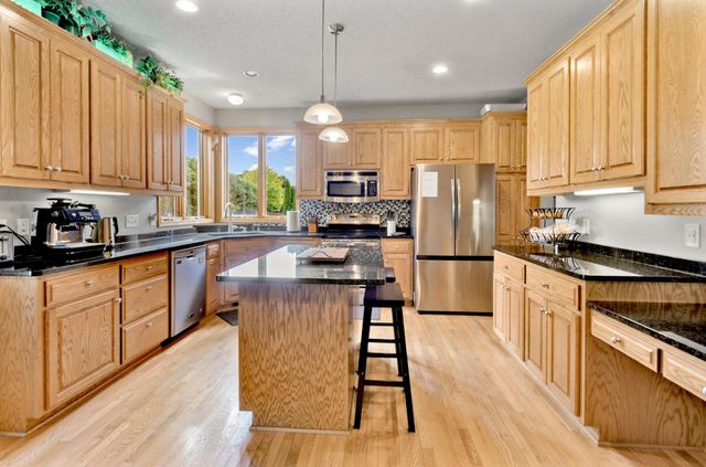 370 Liberty Heights Drive, Chaska, MN 55318