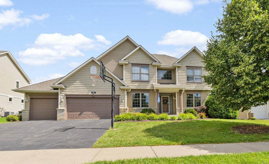 370 Liberty Heights Drive, Chaska, MN 55318 — exterior