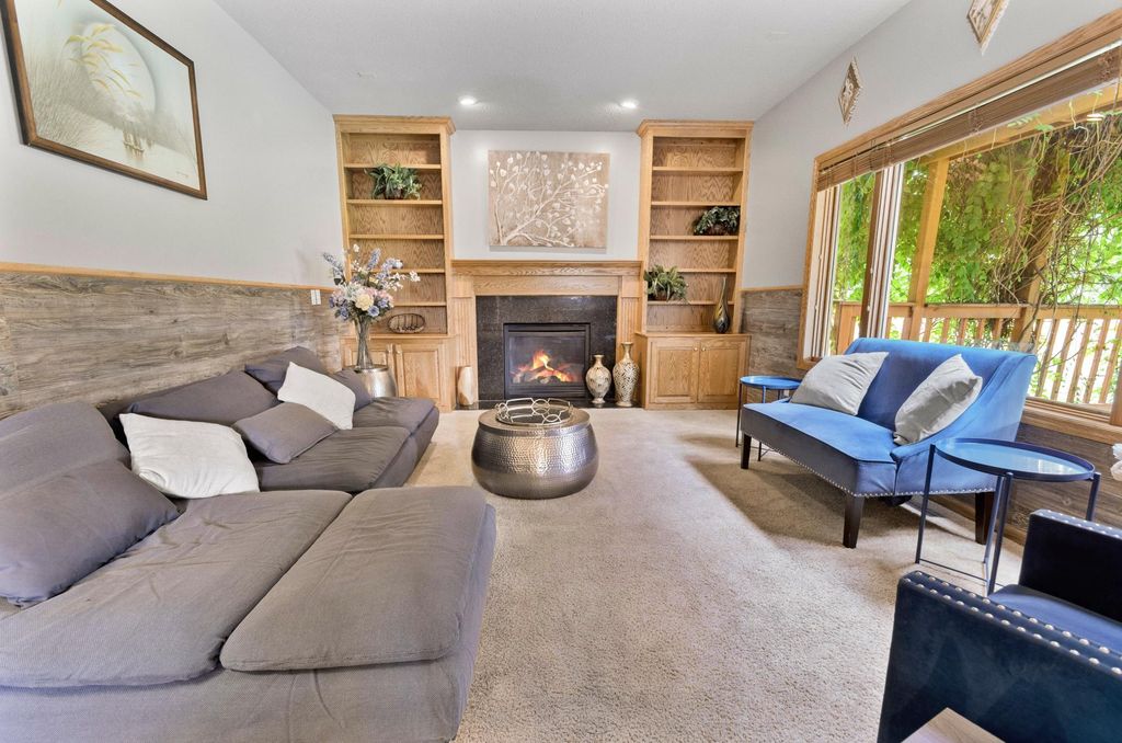 370 Liberty Heights Drive, Chaska, MN 55318 — photo 4