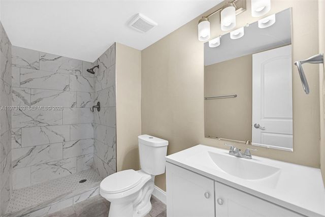 700 NW 214th St 321, Miami Gardens, FL 33169