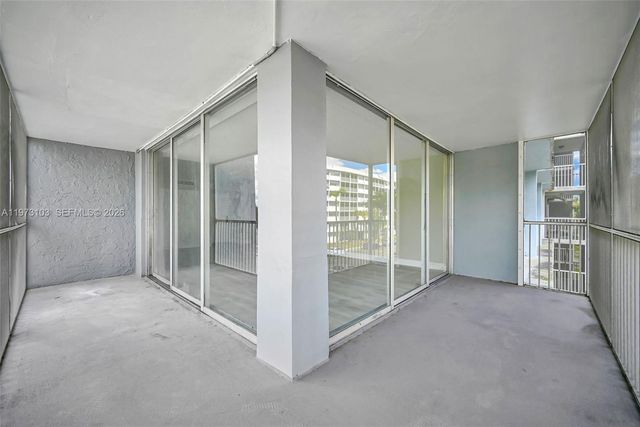 700 NW 214th St 321, Miami Gardens, FL 33169