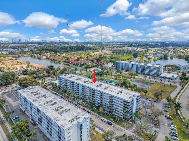 700 NW 214th St 321, Miami Gardens, FL 33169