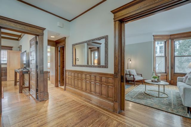 1783 Irving Avenue S, Minneapolis, MN 55403