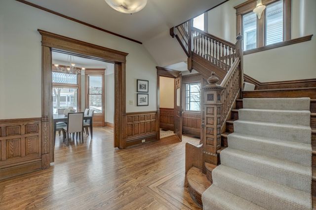 1783 Irving Avenue S, Minneapolis, MN 55403