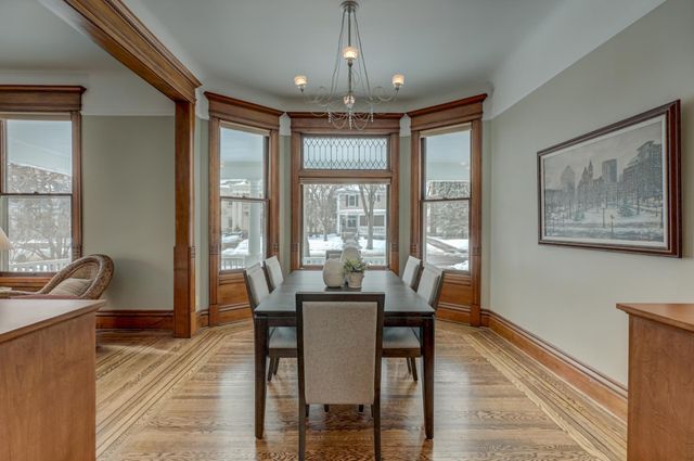 1783 Irving Avenue S, Minneapolis, MN 55403