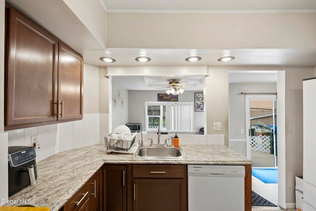 28 Grant Avenue, Albany, NY 12206