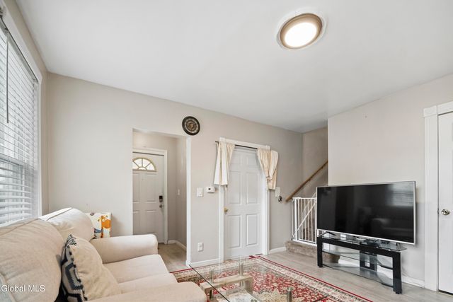 28 Grant Avenue, Albany, NY 12206