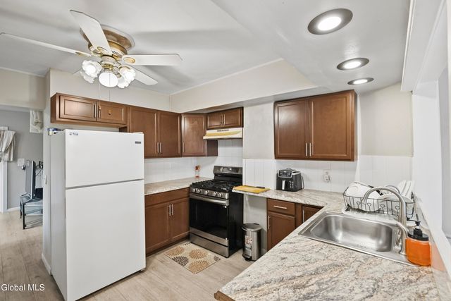 28 Grant Avenue, Albany, NY 12206