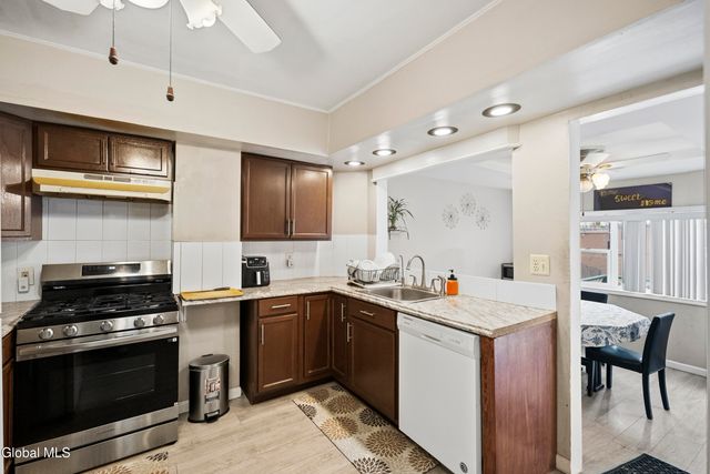 28 Grant Avenue, Albany, NY 12206