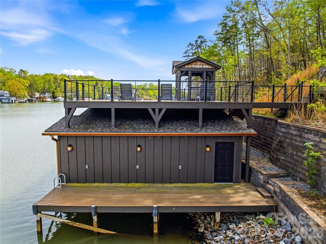 402 Holmstead Drive, Lake Lure, NC 28746