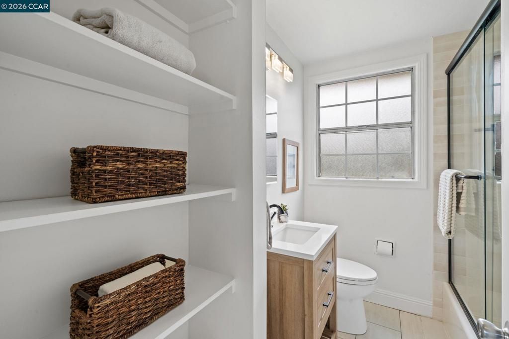 Image 14 of property listing at 218 Hillcrest Ave., Benicia, CA 94510