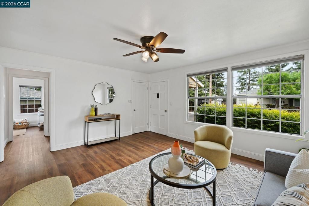 Image 2 of property listing at 218 Hillcrest Ave., Benicia, CA 94510