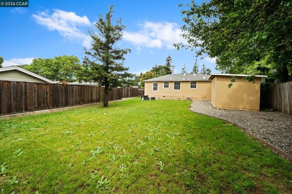 Image 27 of property listing at 218 Hillcrest Ave., Benicia, CA 94510