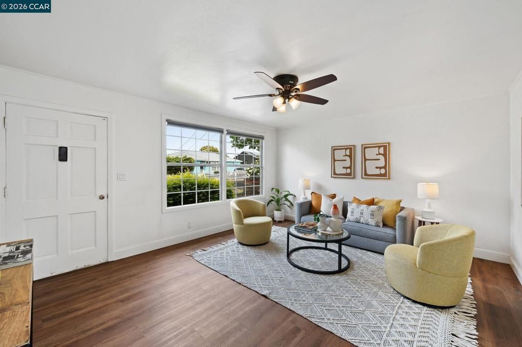 Image 3 of property listing at 218 Hillcrest Ave., Benicia, CA 94510