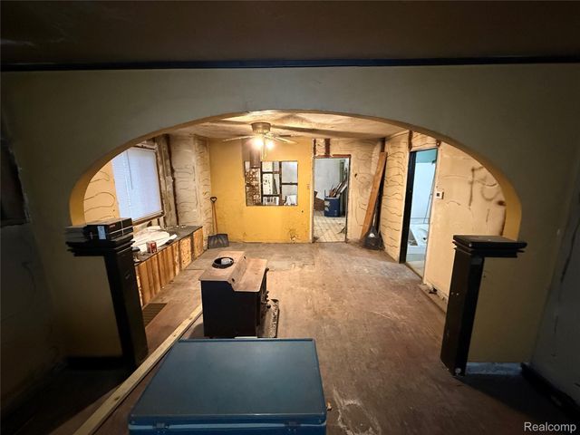 2137 E Buder Avenue, Burton, MI 48529
