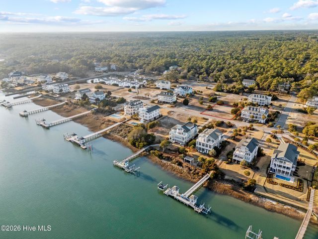 664 Augustine Avenue SW, Supply, NC 28462