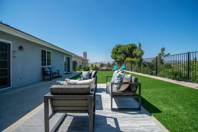 5253 Champlain Street, Oceanside, CA 92056