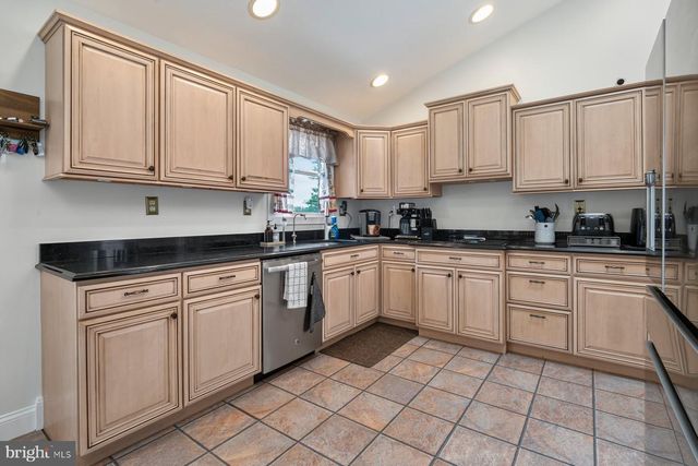 4200 WOLF CT, Hampstead, MD 21074