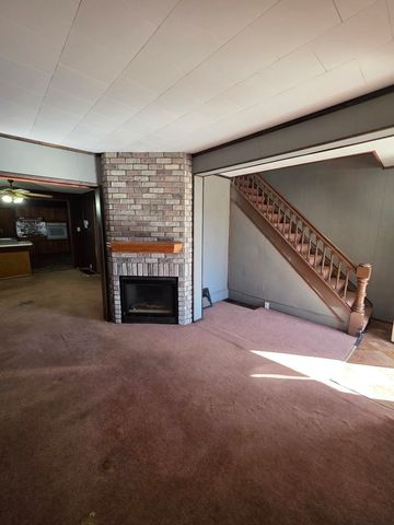 850 11th Avenue S, Clinton, IA 52732