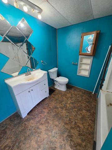 850 11th Avenue S, Clinton, IA 52732