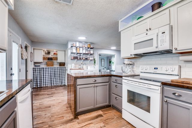 808 Katherine Court, Cedar Hill, TX 75104