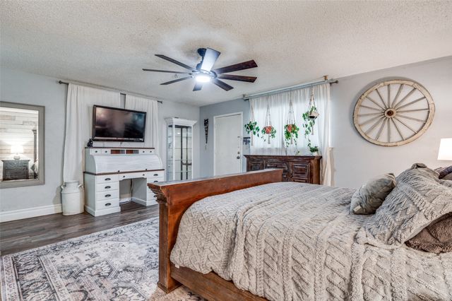 808 Katherine Court, Cedar Hill, TX 75104