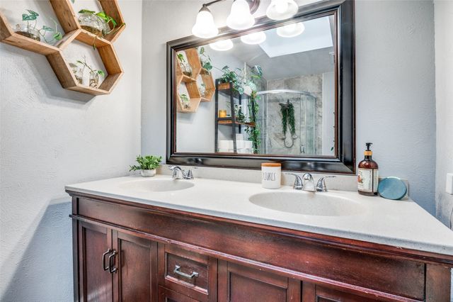 808 Katherine Court, Cedar Hill, TX 75104