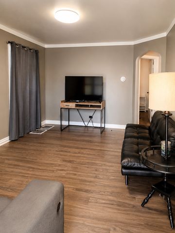 9823 S Drexel Avenue, Chicago, IL 60628
