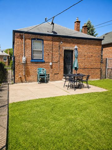 9823 S Drexel Avenue, Chicago, IL 60628