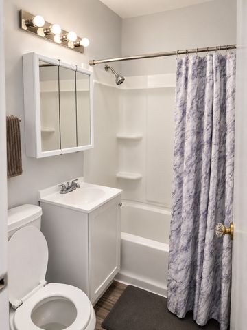 9823 S Drexel Avenue, Chicago, IL 60628