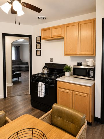 9823 S Drexel Avenue, Chicago, IL 60628
