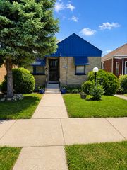9823 S Drexel Avenue, Chicago, IL 60628