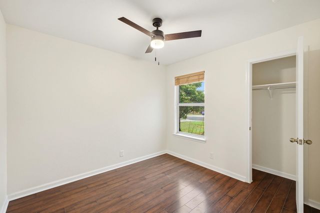 152 Karrie DR, Kyle, TX 78640