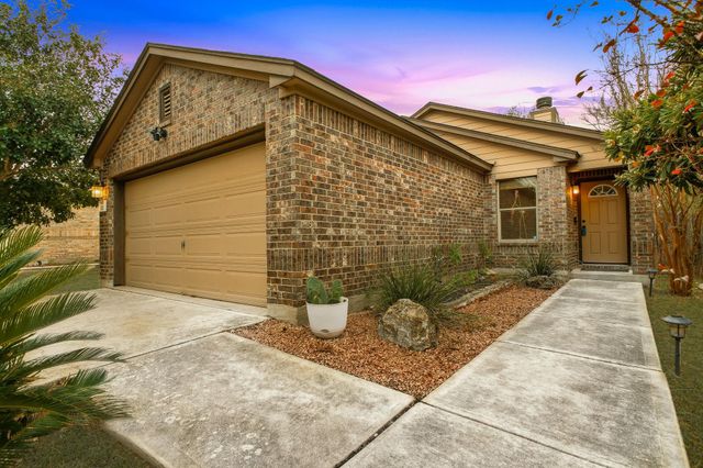 152 Karrie DR, Kyle, TX 78640