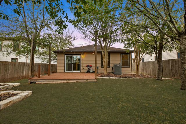 152 Karrie DR, Kyle, TX 78640