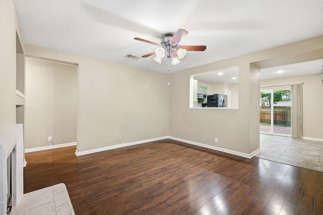 152 Karrie DR, Kyle, TX 78640