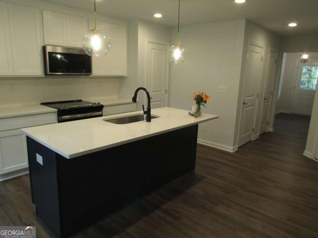 2367 Summit Avenue NW, Atlanta, GA 30318