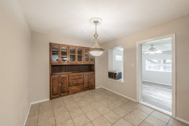 5105 French Wood Drive, Arlington, TX 76016