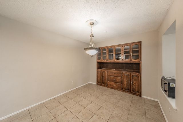 5105 French Wood Drive, Arlington, TX 76016