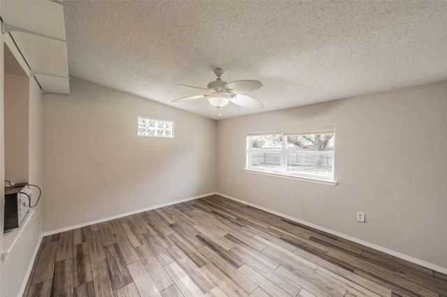 5105 French Wood Drive, Arlington, TX 76016